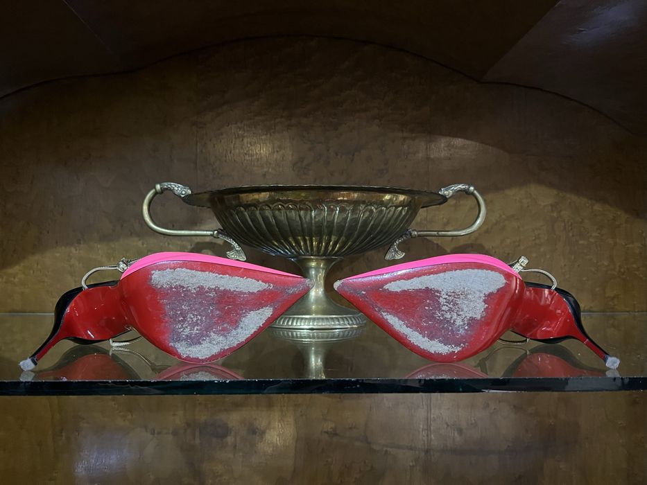 Christian Louboutin обувки