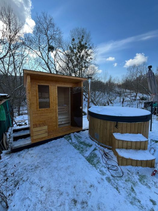 Pachet Sauna Cub & Ciubar Jacuzzi