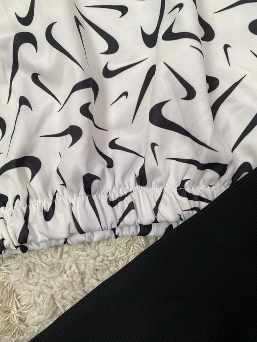 Анцунг Nike за тинейжър момиче дамска номерация S