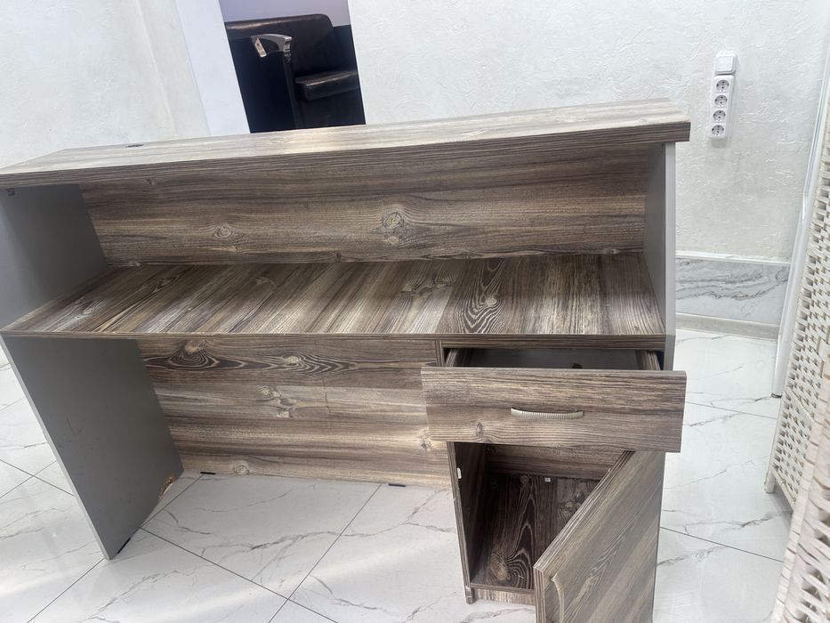 Продам Ресепшен подходит для салона или магазин