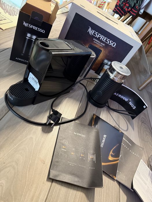 Кафемашина Nespresso Essenca Mini