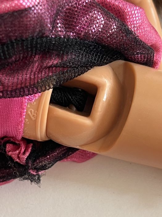 Кукла Барбие Barbie Fashionistas Sassy 2009