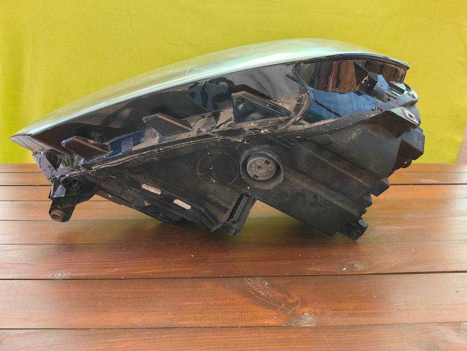 Фар за VW Touran / ВФ Туран