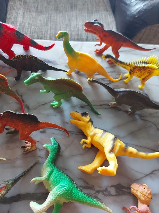 Детски играчки - колекция от динозаври!