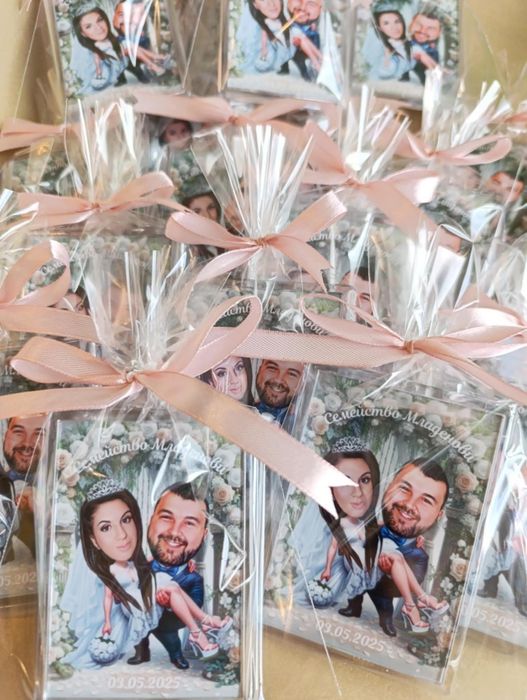 Магнити карикатура - креативни подаръчета за гости на сватба, кръщене