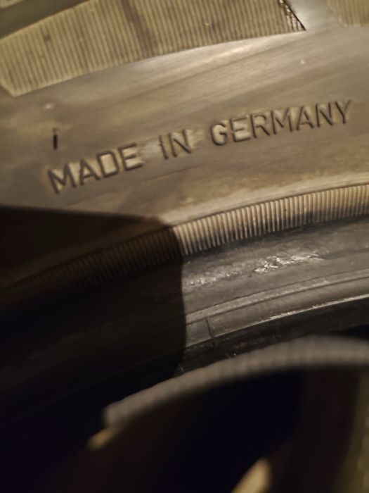 2 зимни гуми Goodyear Ultragrip Performance DOT 2318