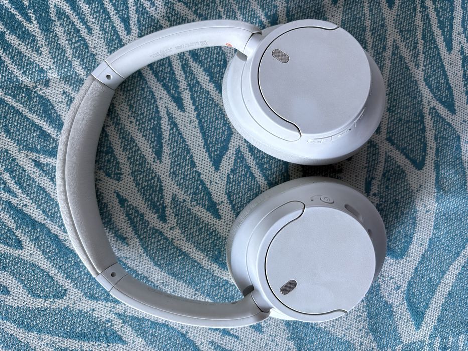 Sony WH-CH720N — белые