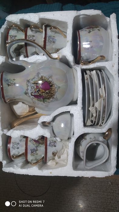 Продам красивый Кофейный сервиз