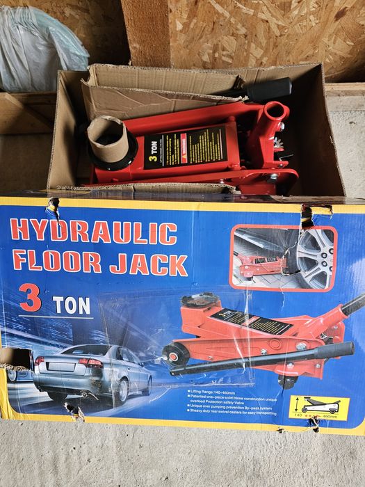 Cric hidraulic auto 3 T nou.