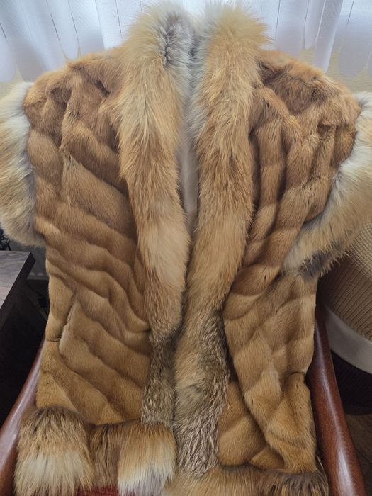 Vesta lunga blana de vulpe