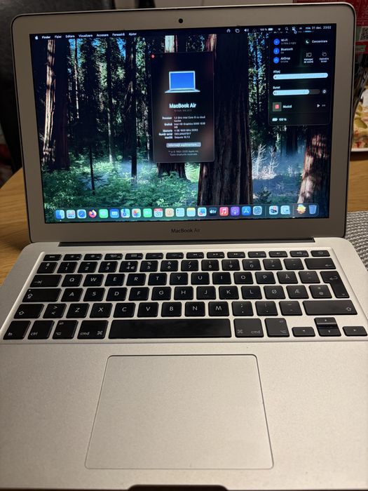 Macbook Air 13 inchi