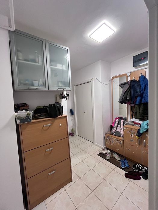 Vând pantofar îngust și mobila hol/cuier