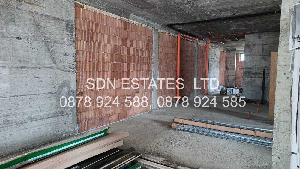 Продава се Магазин в Казанлък - 280 кв.м за 900 €/кв.м - Снимка #1