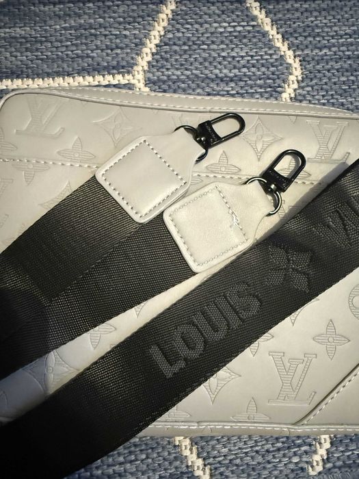 Louis Vuitton чанта