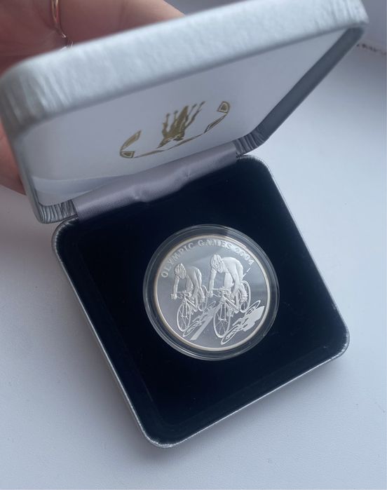 Продаю монеты серебро