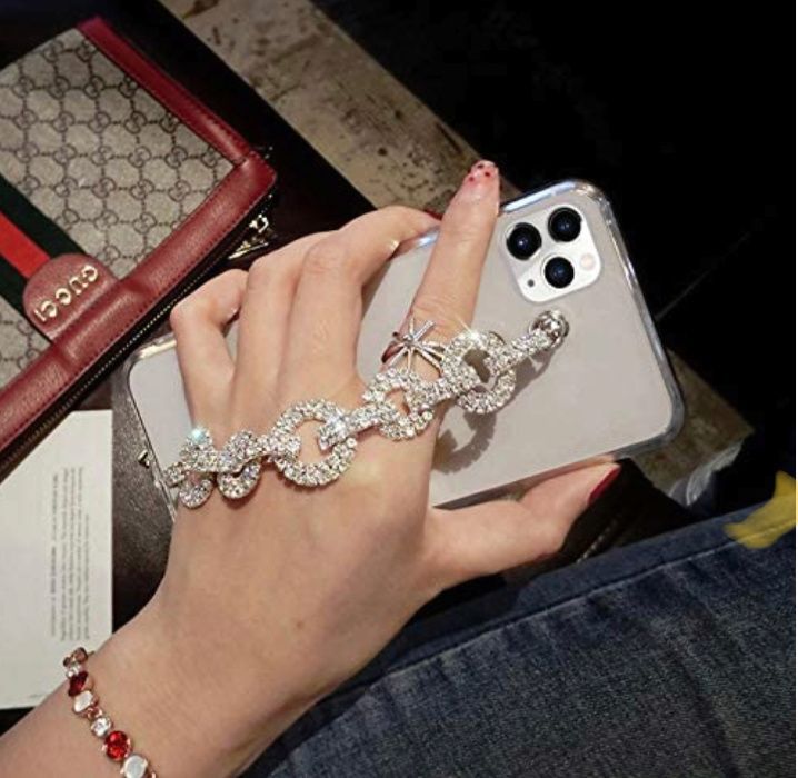 Husa cu bratara si pietricele iPhone 11, 11 Pro, 11 Pro Max, 12 Mini