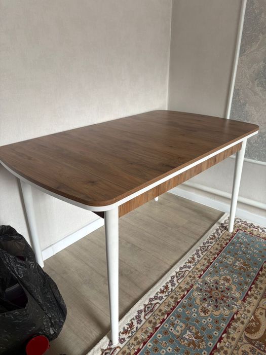 Продам кухонный стол