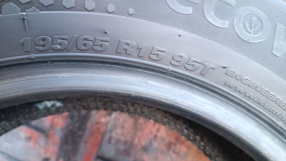 195/65/15 Kumho .