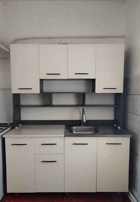 Кухонный стенка сатылады