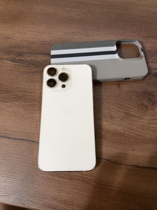 Продам iPhone 13 Pro на 256 ГБ