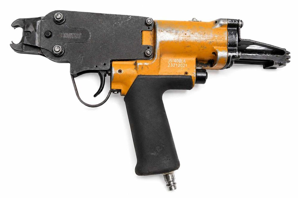 Pistol pneumatic pentru legat fier beton Bostitch SC742B-E