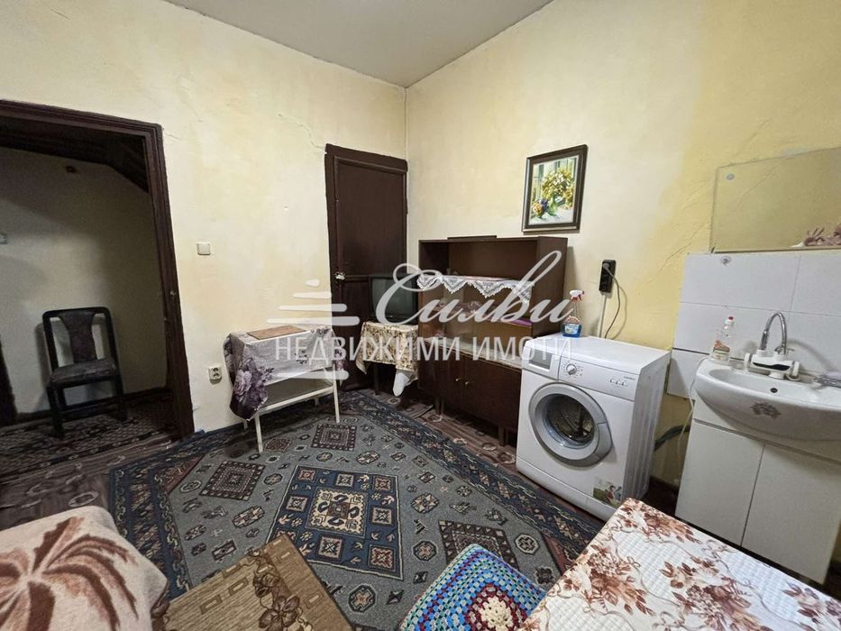 Дава се под наем Етаж от къща в Шумен, Гривица - 50 кв.м за 127.5 € - Снимка #2