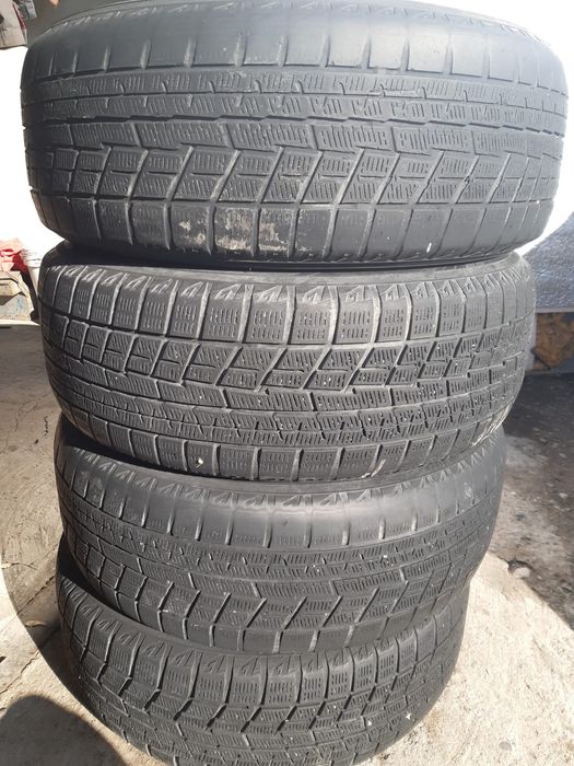 Продам зимние шины R16.