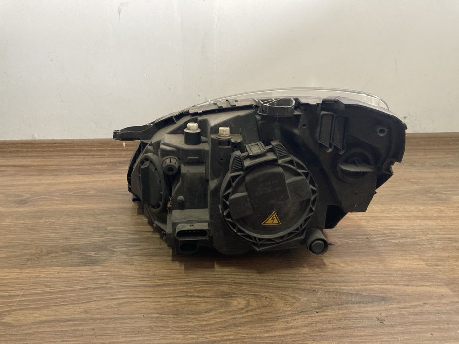 Десен фар за Mercedes B-class / Мерцедес Б класа ксенон 2009г