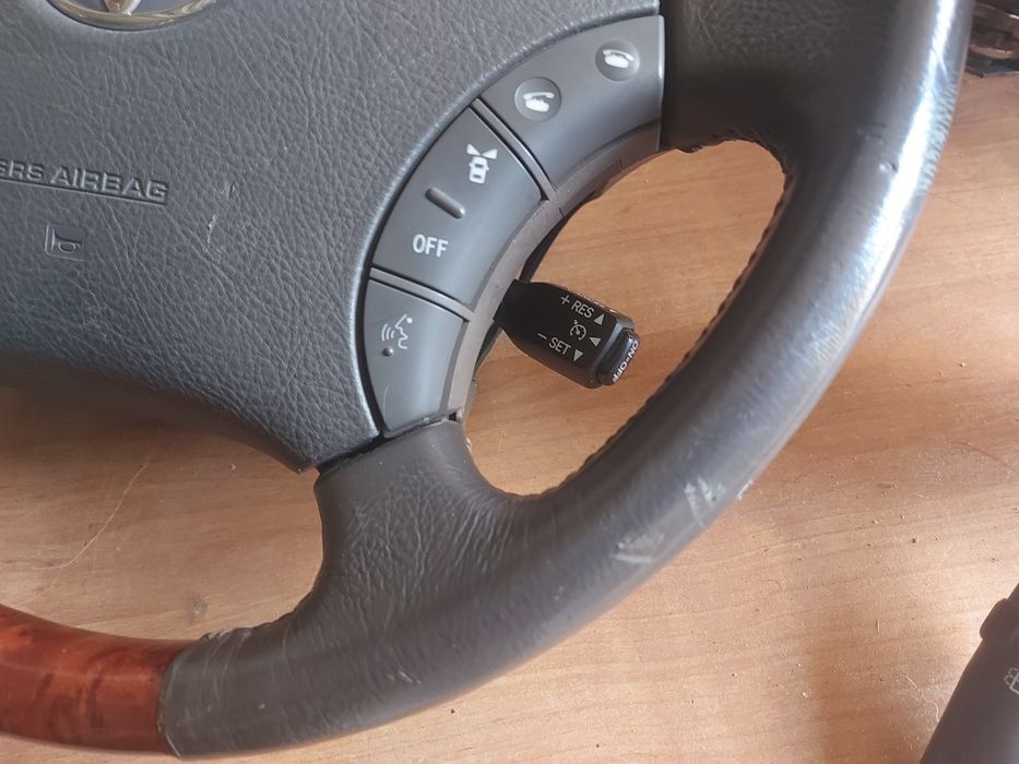 Руль дерево косточка тойота