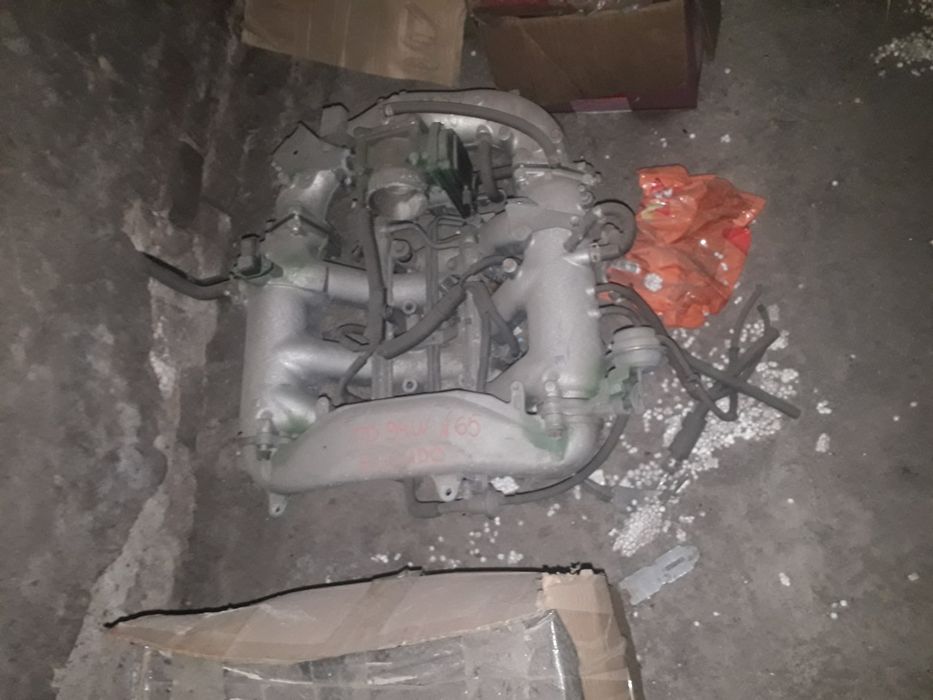 Двигатель Сузуки хл7, компрессор кондиционера, впуск