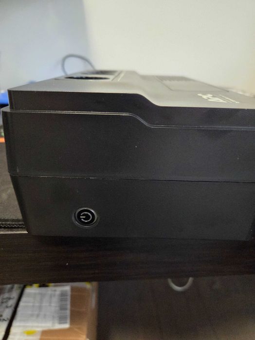 UPS APC Модел Easy UPS BV 1000va, AVR 230v