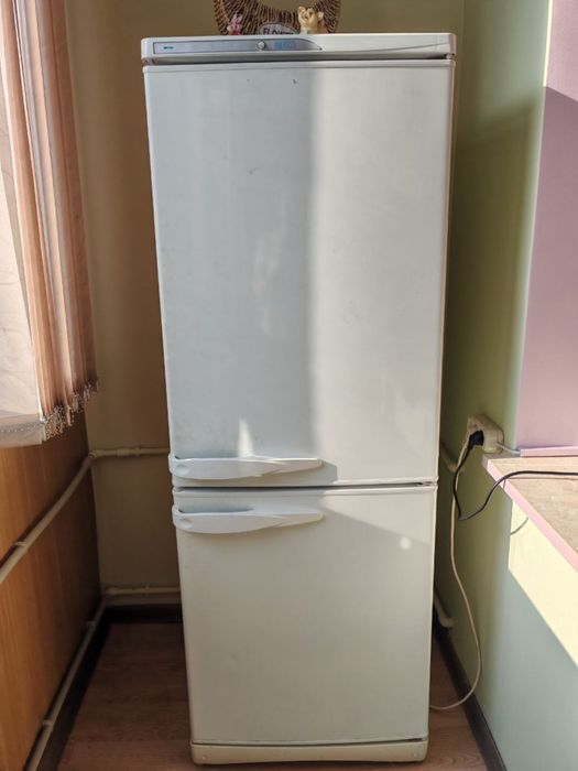 Рабочие холодильники Ariston, Stinol