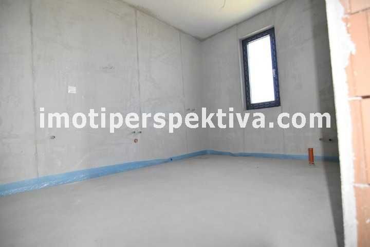 реф.19386 Чисто нова къща, двоен гараж-Коматевско шосе!