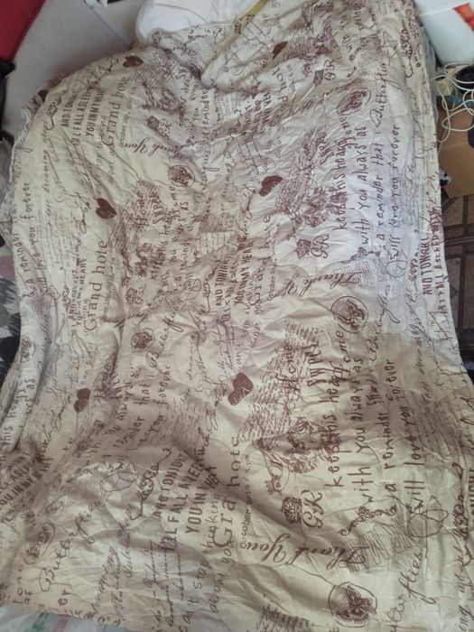 Подушки 2 штуки пуховые в навойлочках
