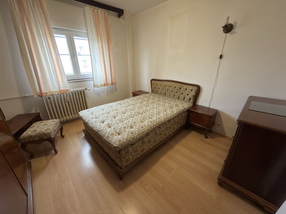 Set complet mobilier dormitor vechi anii ‘70, ‘80