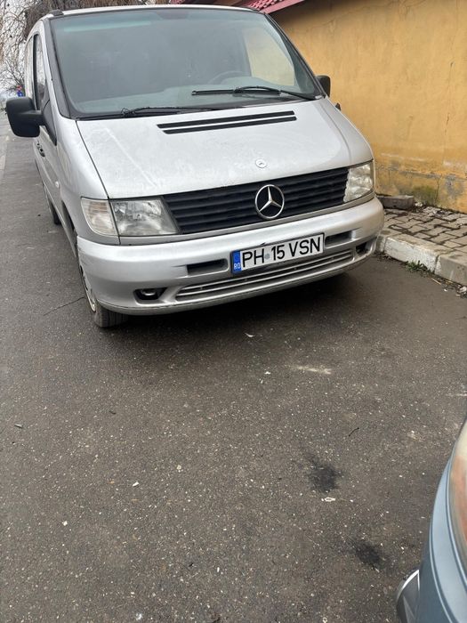 Vând Mercedes vito