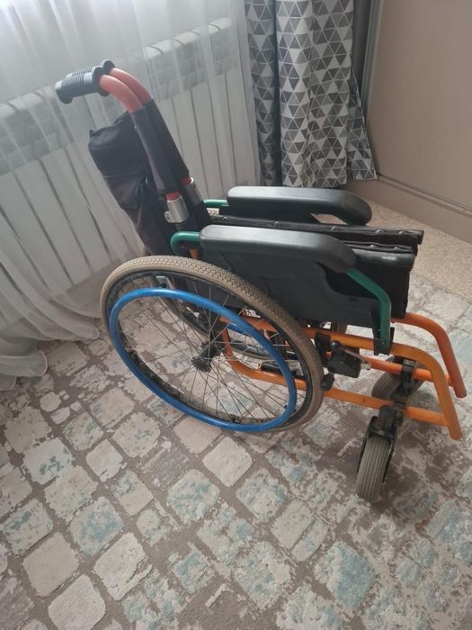 Инволидная коляска