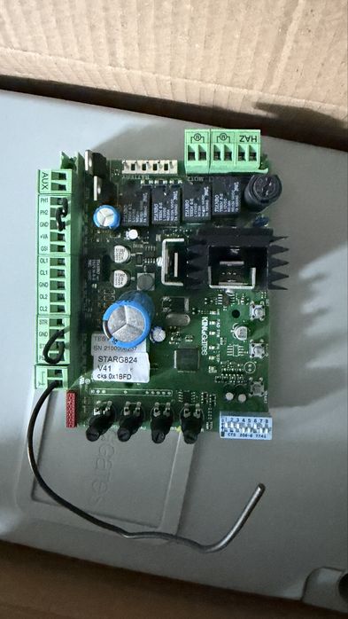 Placa baza King Gates STARG824 cu defectiune