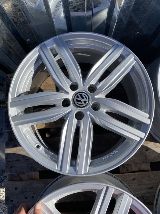18 цола 5 х 112 мм Ауди , Audi A 6 , Фолксваген Пасат , Шкода ,  VW