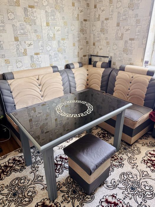 Ugalog mebel sotiladi