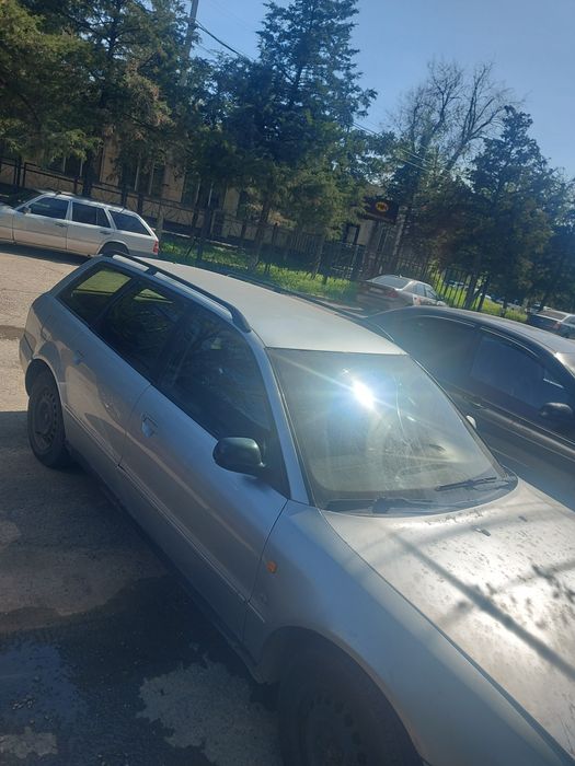 Авто машина ауди