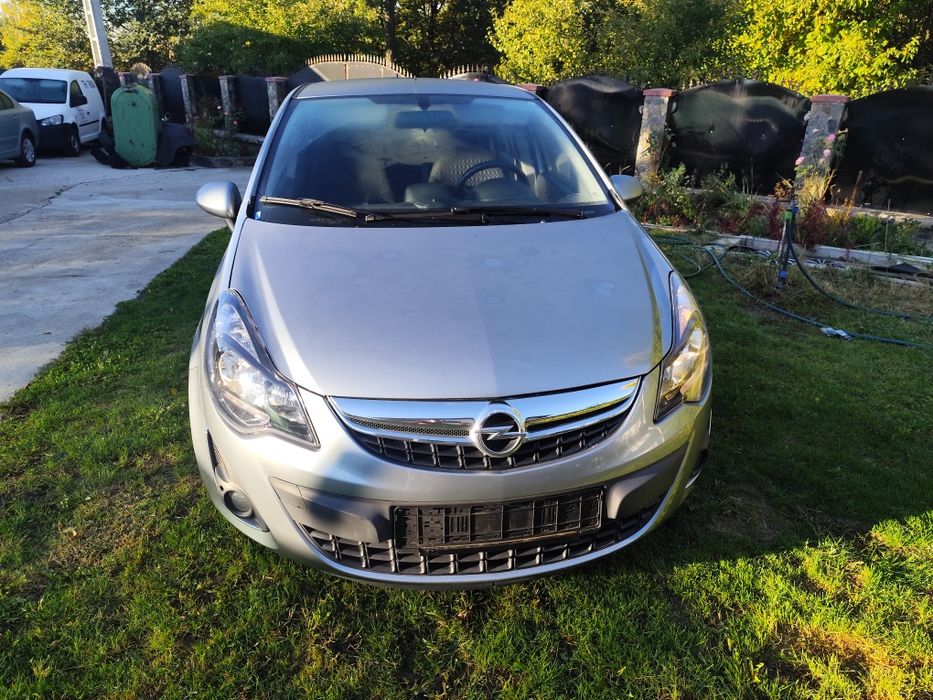 Opel CORSA 1,2 benzină euro 5