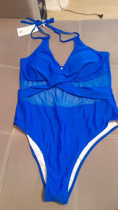 Продам купальник новый.