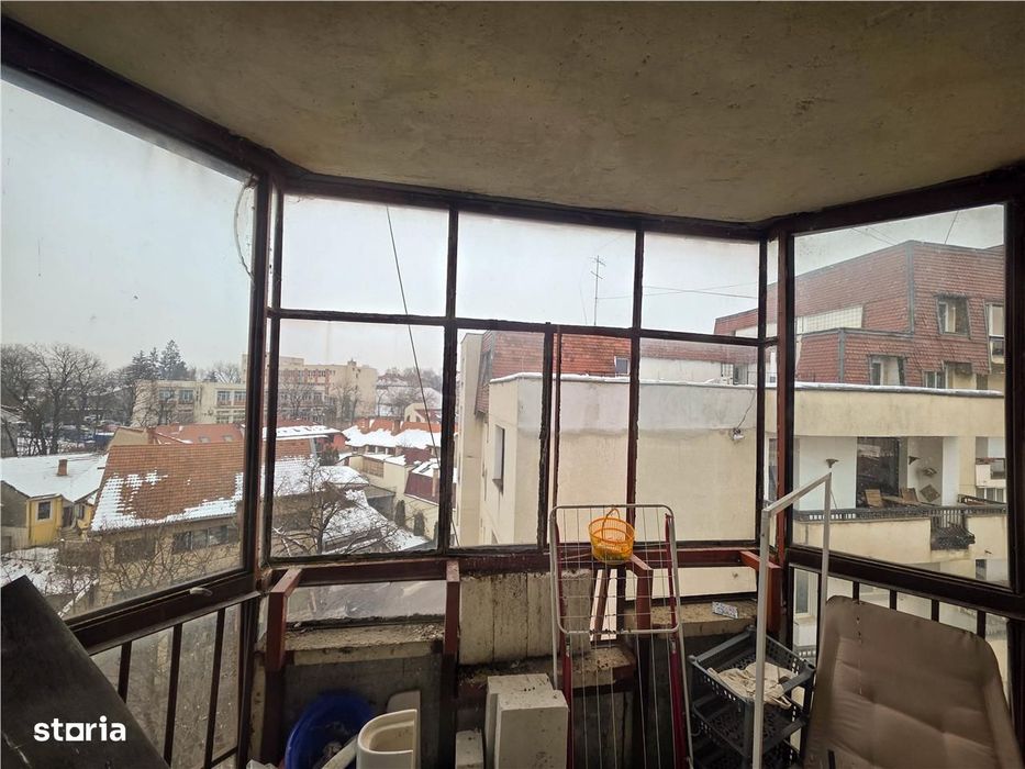 Apartament 3 camere, UMF, 2 bai, Ultracentral, renovat complet,Targu M