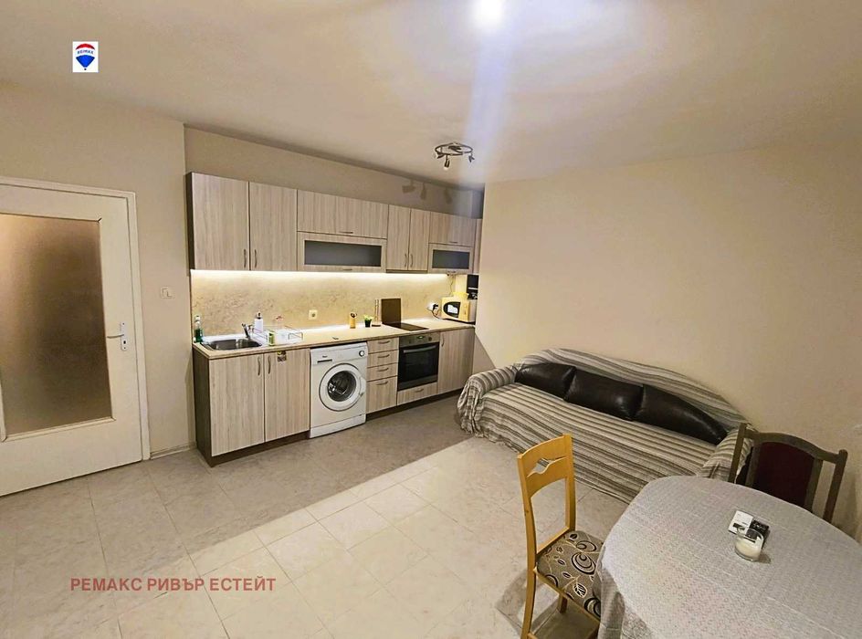 Дава се под наем Двустаен апартамент в Русе, Ялта - 60 кв.м за 280.5 € - Снимка #3