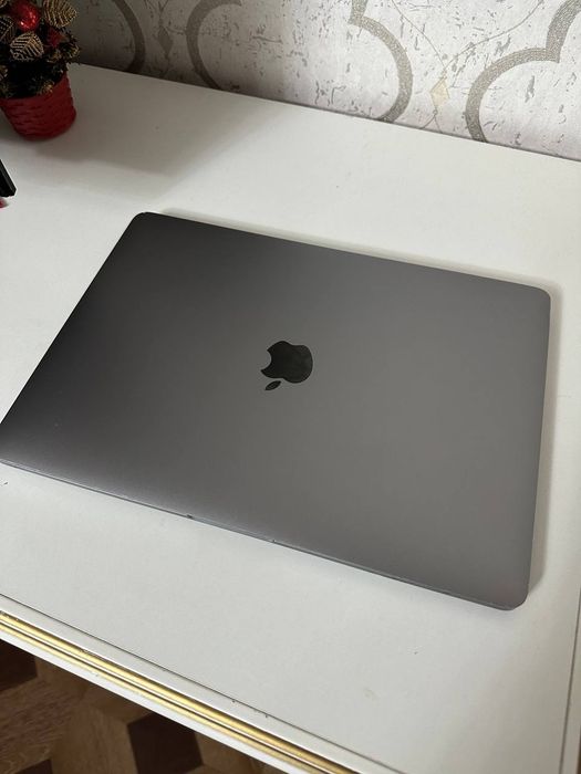 MacBook pro 13 2017