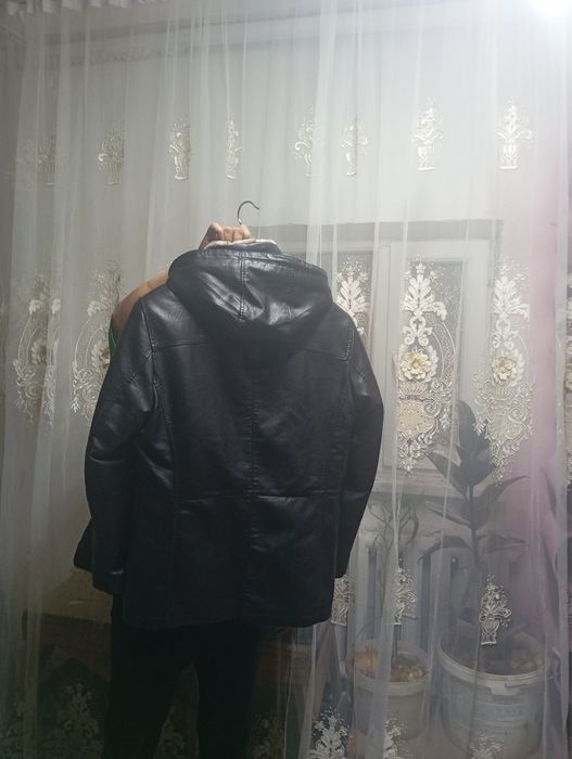 Продам кожаные куртки зимние м