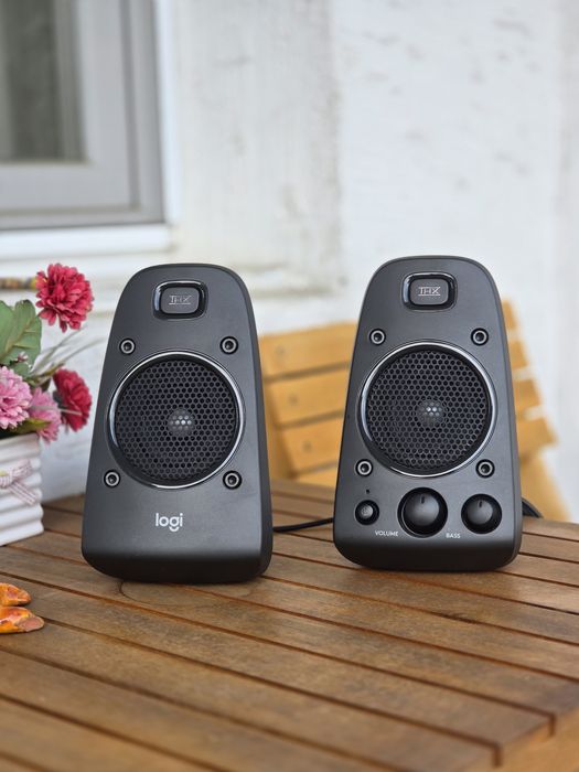 Аудио система Logitech - Z625, 2.1, черна