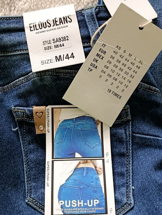 Blugi pentru fete, noi pe bleumarin, mărimea 42-44