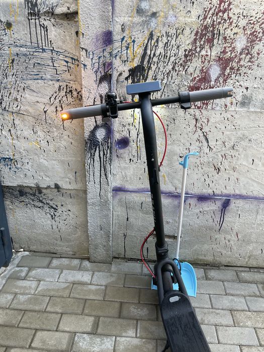 Vînd trotinetă electrică NAVEE
